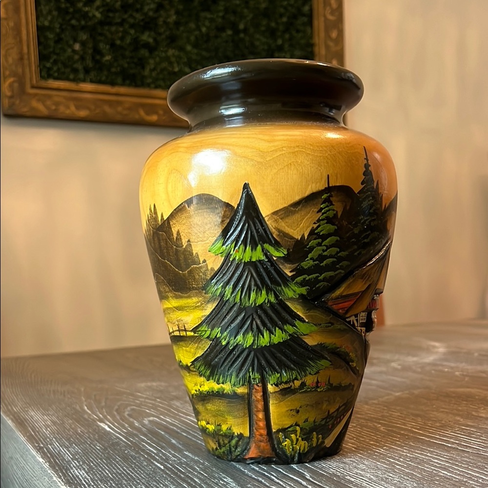 Vintage Black Forest Germany Lathe Turned Vase Chalet Chateau Hand Carved Paint - Picture 6 of 7